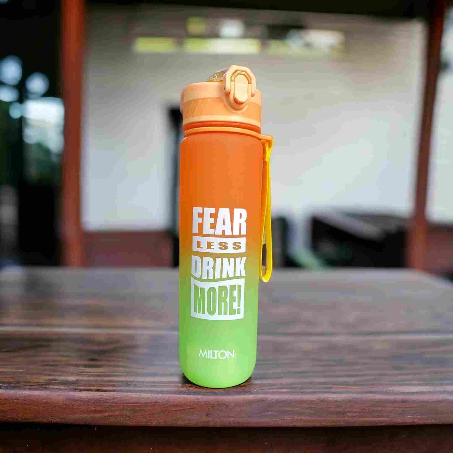 Milton X'Tream Water Bottle 1000ml Warm & Cold Water, Leak Proof, BPA Free, Food Grade, with Firm Lock Strudy Design